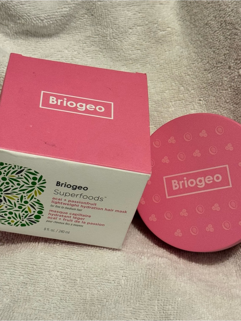 Briogeo Superfoods Acai + Passionfruit Hydration - Pink and Cream Packaging